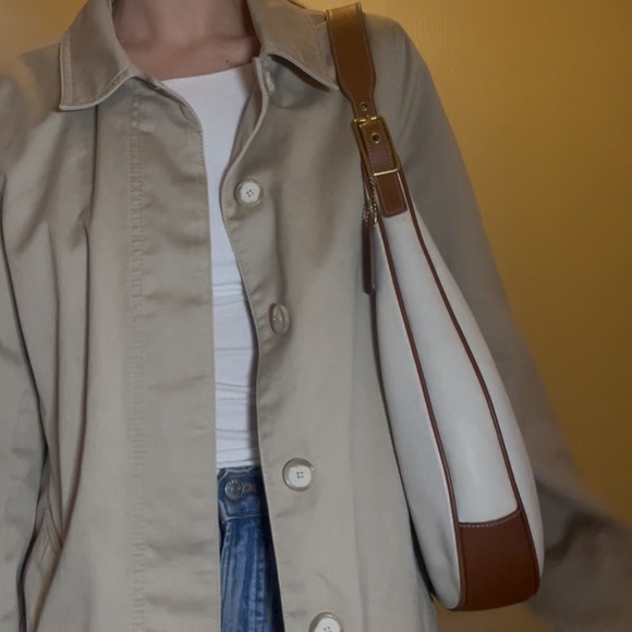 Coach Cream and Tan Hobo Bag - Picture 2 of 5